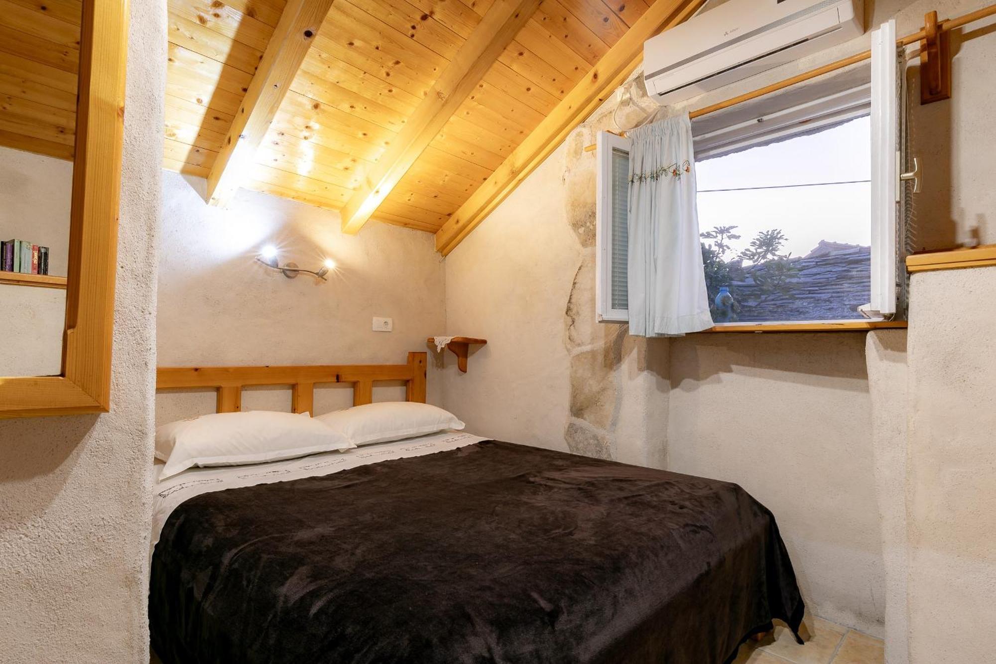 Stone House Harmony Apartment Zrnovo Luaran gambar