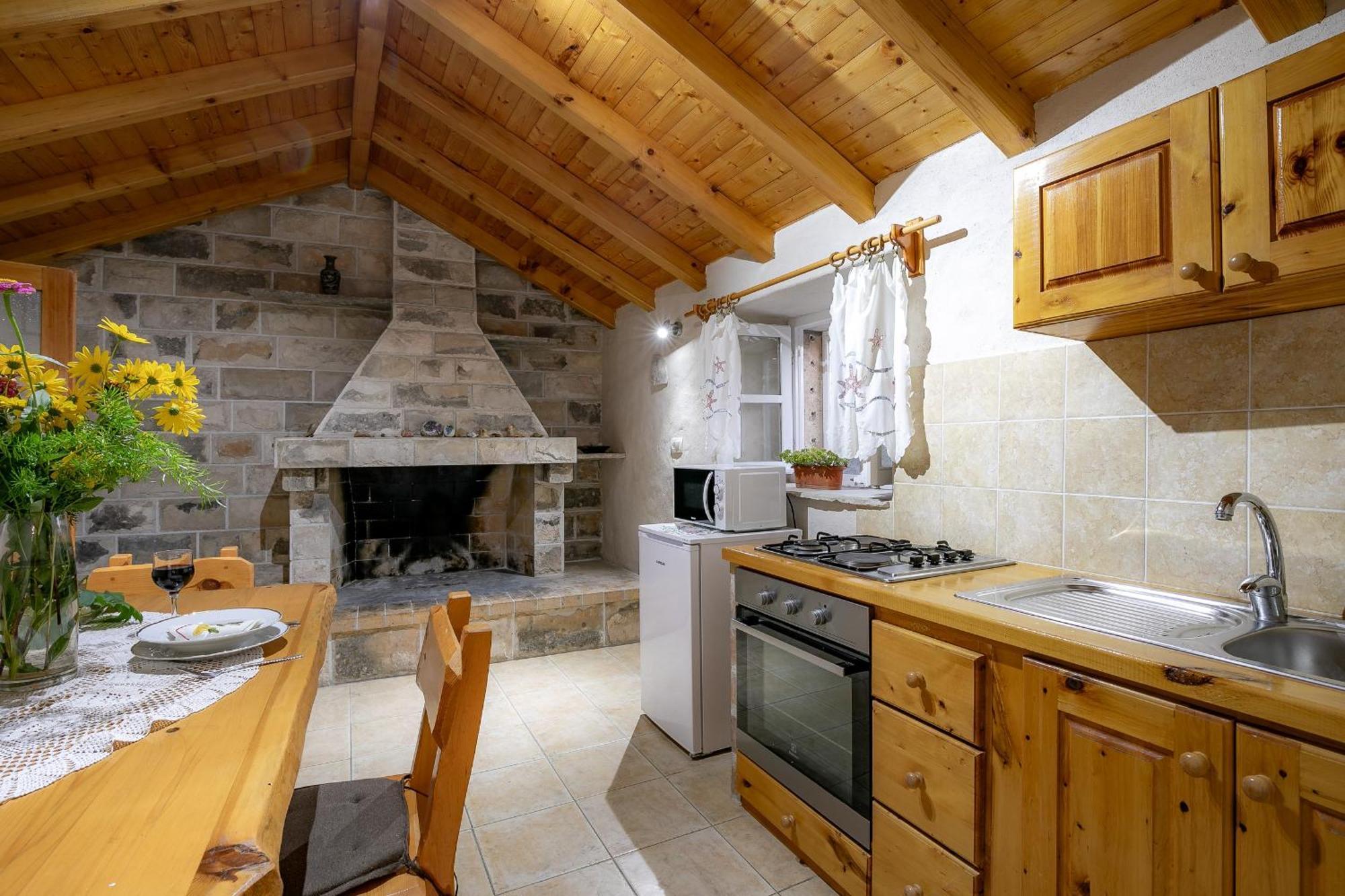 Stone House Harmony Apartment Zrnovo Luaran gambar