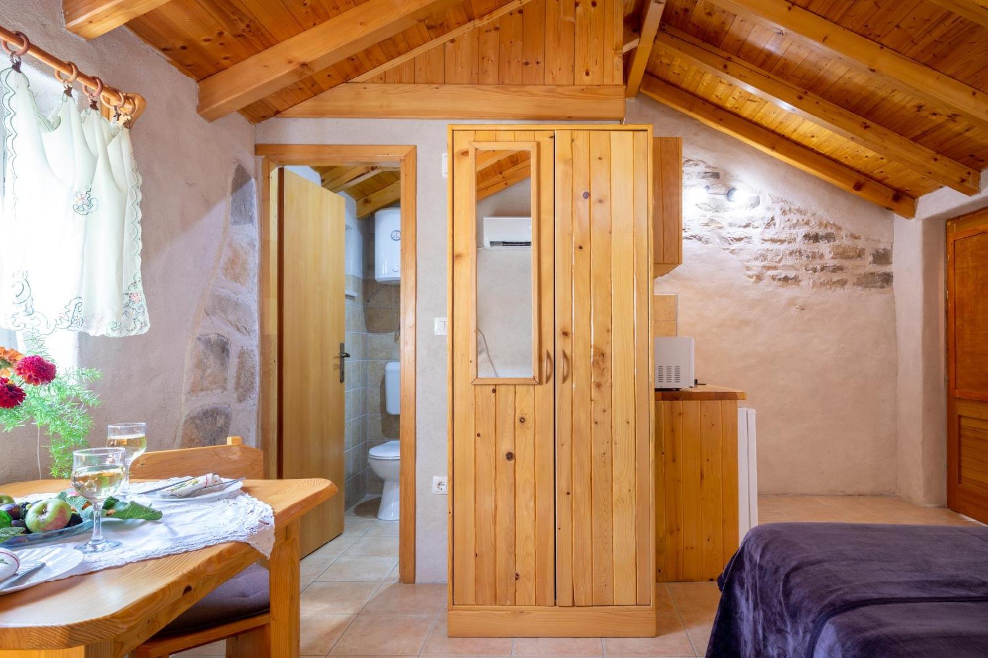 Stone House Harmony Apartment Zrnovo Bilik gambar