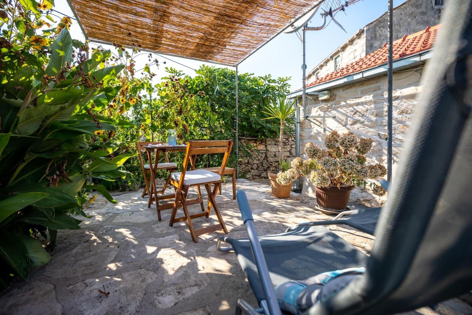 Stone House Harmony Apartment Zrnovo Bilik gambar